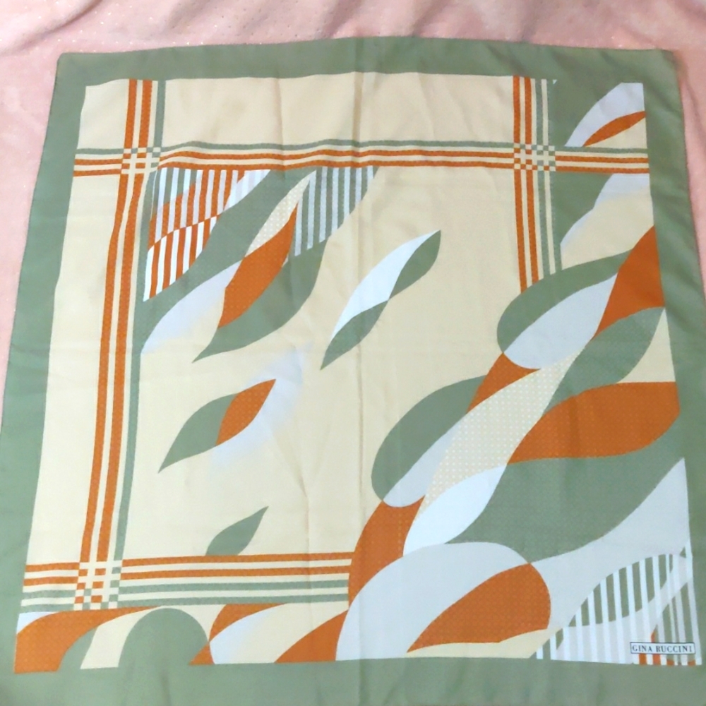 Gina Ruccini scarf
